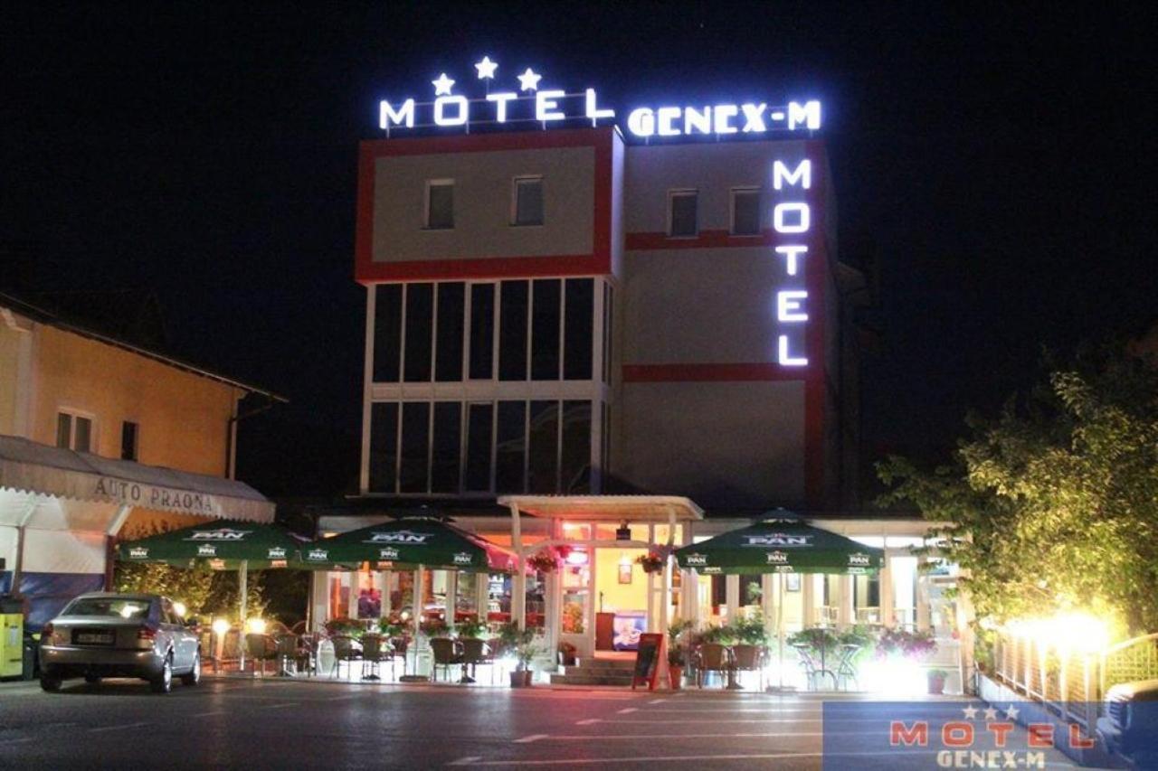 Motel Genex-M 布戈伊诺 外观 照片